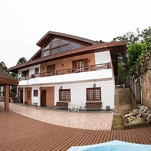 Casa de hóspedes Villa De Lorenzo Guest House, Campos do Jordão